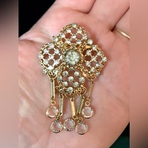 Vintage Rhinestone Studded Gold Tone Flower With Fringe Brooch